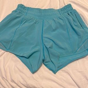 lululemon hotty hot high rise shorts 4" size 6